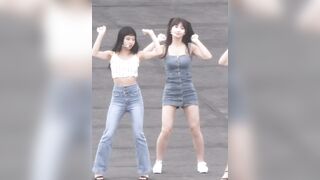 Kpop: Twice - Momo's cute bouncy Momos #2