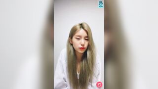 Kpop: ITZY - Yeji Cleavage #3