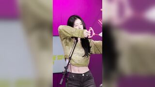 Kpop: ITZY - Yuna & Chaeryeong #4