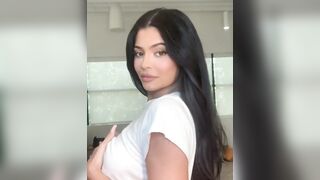 Kylie Jenner: Feeling herself №3 #4