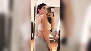 Kylie Jenner: Phat Ass in Sweatpants #2