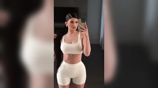 Kylie Jenner: Body like a Bottle #3