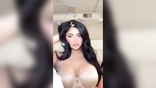 Kylie Jenner: Her Sex Appeal is Insane #2