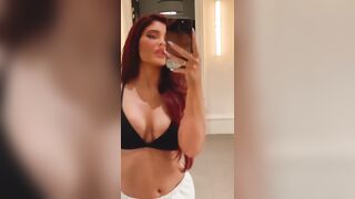 Kylie Jenner: Black Bra Story Compilation #2