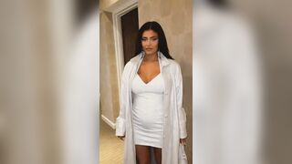 Kylie Jenner: pregnant look #2