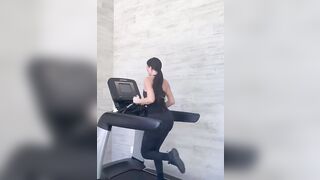 Slo mo treadmill