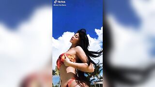 Kylie Jenner: Saw this on tik tok and thought it would be appreciated here #2