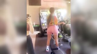 Kylie Jenner: underrated twerk video #4